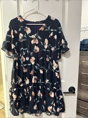 Nursing queen nursing dresses size medium - vertical zipper access